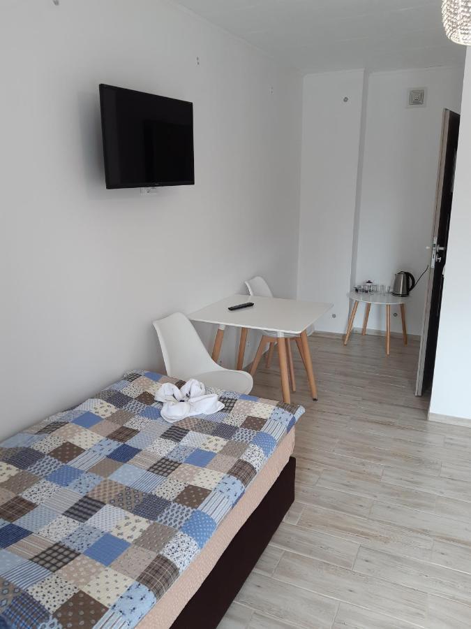 Gosciniec Solan Hotel Jeleniow Ngoại thất bức ảnh